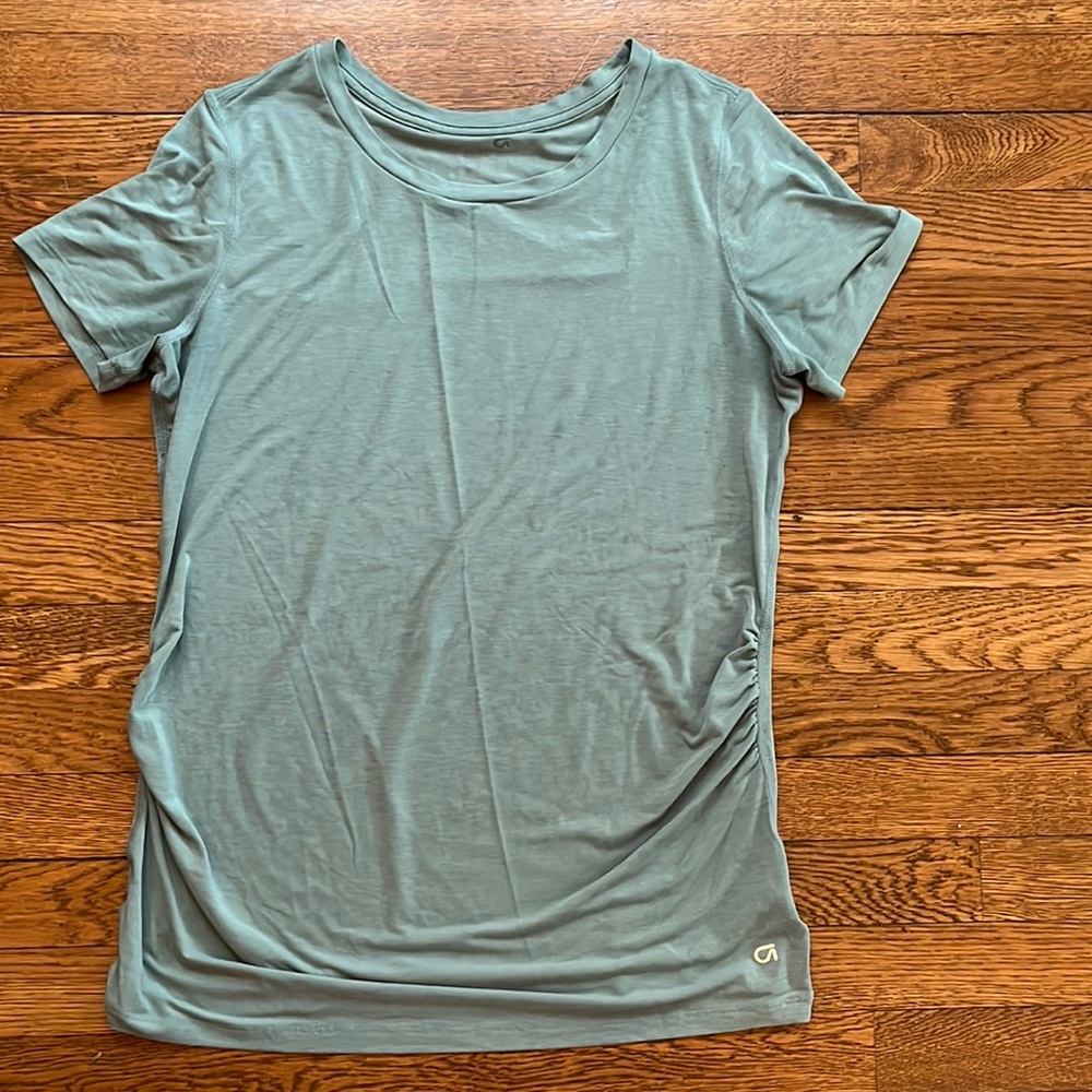 Gap Fit Maternity shirt. Great condition in sage/light green color. Size medium.